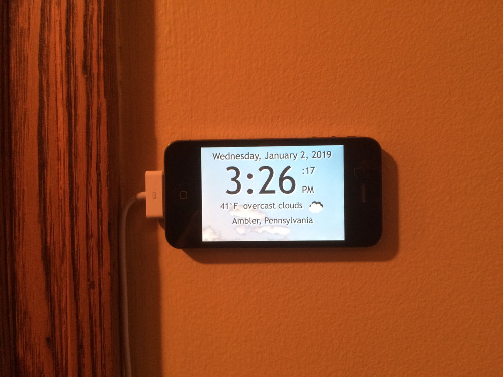 ClockOnWallCloseup How I Built a GPS-Powered Weather Clock With My Old iPhone 4 design tips 